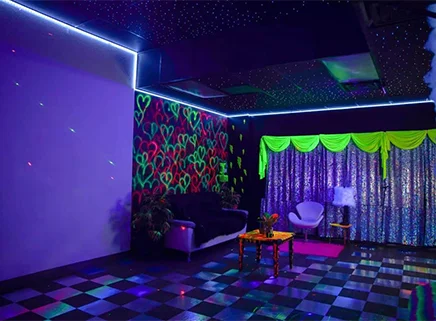 Glow in The Dark Powder Applications for Party Decorations