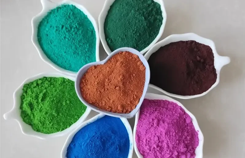 What types of industrial pigments are there?