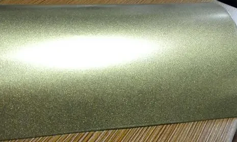 What are the advantages and disadvantages of chameleon paint?