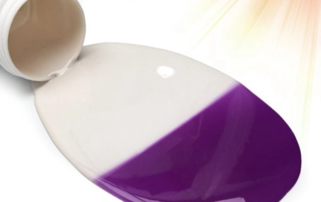 How to use photoluminescent and photochromic compounds in dyes featured picture